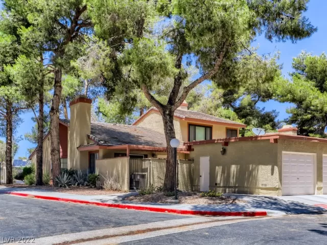 MLS: 2414892 Condo For Sale