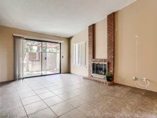 Photo #3: 2414892 Listing 