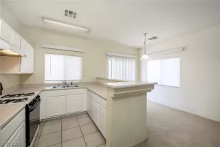 Photo #3: 2414909 Listing 