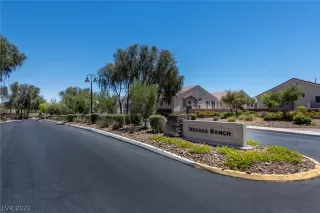 Photo #4: 2414909 Listing 