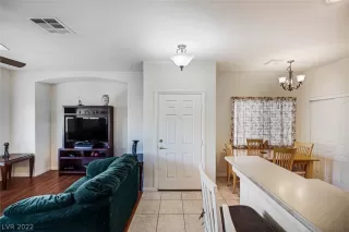 Photo #3: 2414950 Listing