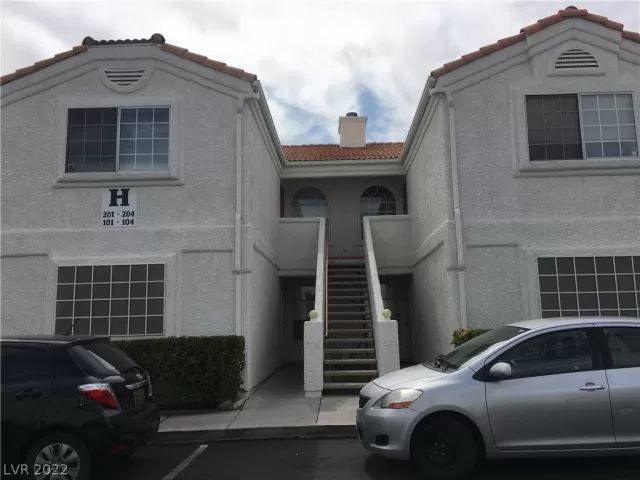 MLS: 2414954 Condo For Sale