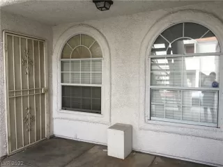 Photo #1: 2414954 Listing