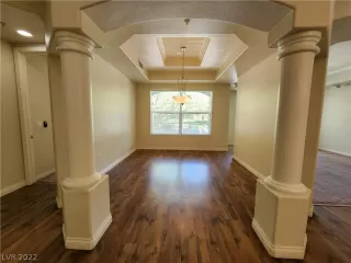 Photo #2: 2414956 Listing