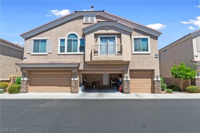 MLS: 2414963 Condo For Sale