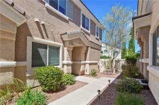 Photo #1: 2414963 Listing