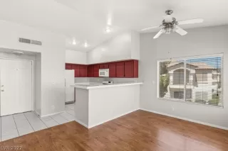 Photo #2: 2415078 Listing