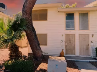 Photo #1: 2415089 Listing 