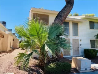 Photo #2: 2415089 Listing 