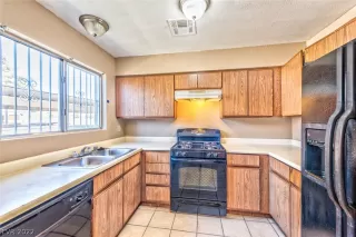 Photo #2: 2415104 Listing