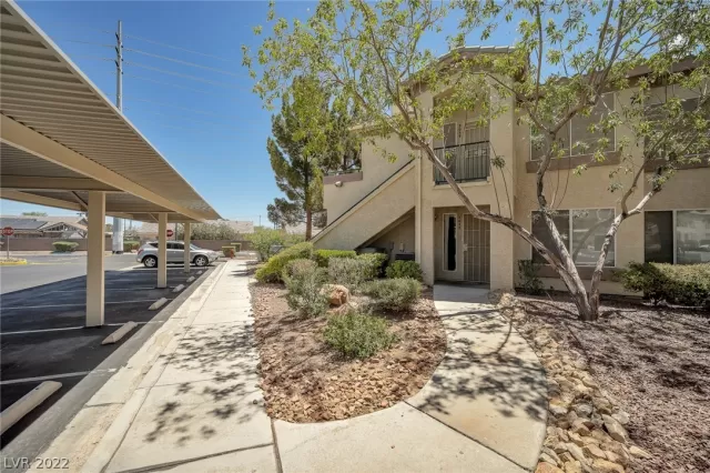 MLS: 2415105 Condo For Sale