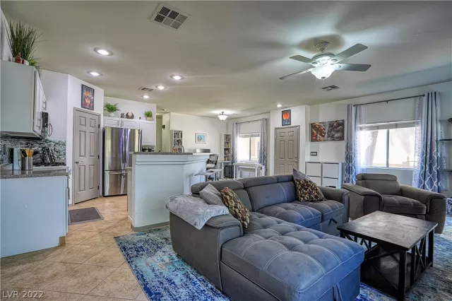 MLS: 2415107 Condo For Sale