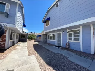 Photo #2: 2415137 Listing