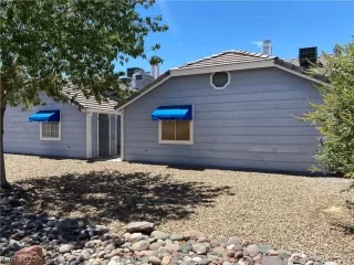 Photo #5: 2415137 Listing