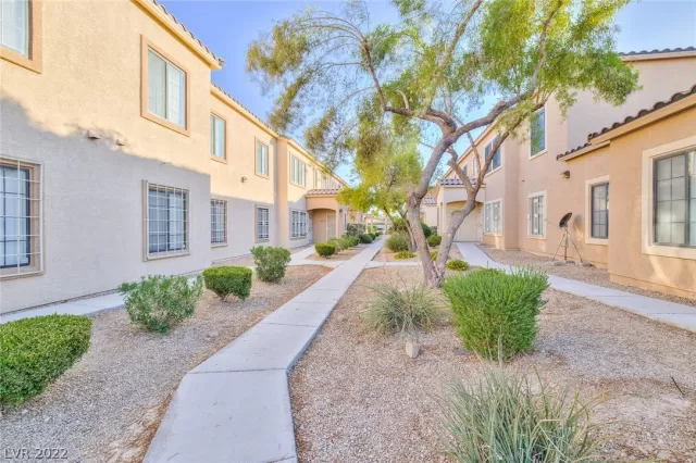 MLS: 2415150 Condo For Sale