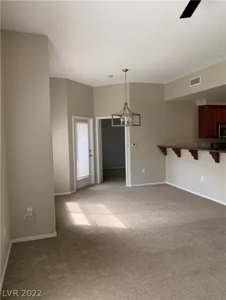 Photo #3: 2415165 Listing 