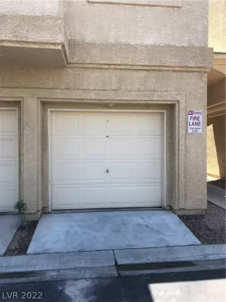 Photo #5: 2415221 Listing 