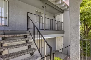 Photo #2: 2415222 Listing