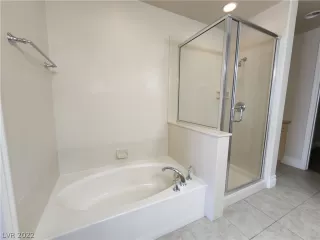 Photo #3: 2415246 Listing