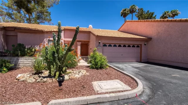 MLS: 2415264 Condo For Sale