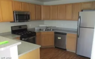 Photo #1: 2415282 Listing