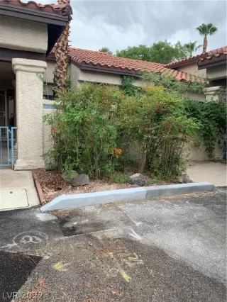 Photo #1: 2415283 Listing