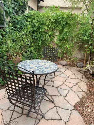 Photo #2: 2415283 Listing