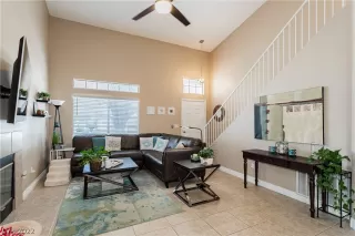 Photo #6: 2415308 Listing 