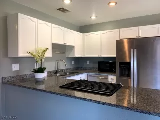 Photo #3: 2415311 Listing 