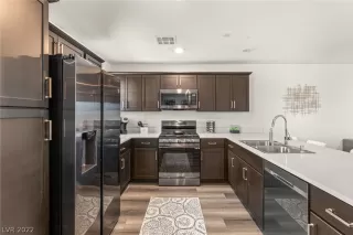 Photo #2: 2415317 Listing 