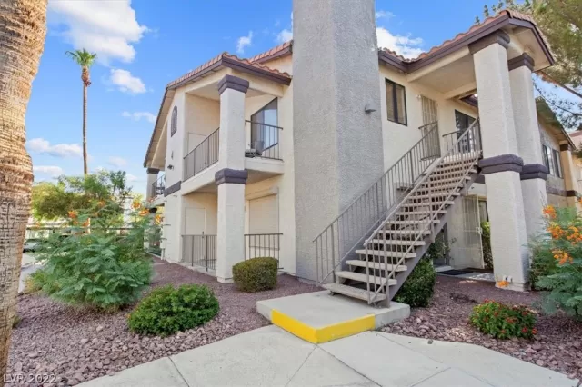 MLS: 2415318 Condo For Sale