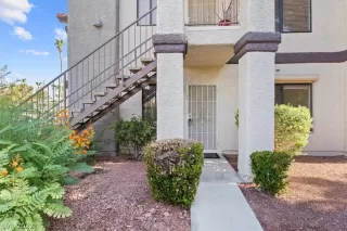 Photo #1: 2415318 Listing