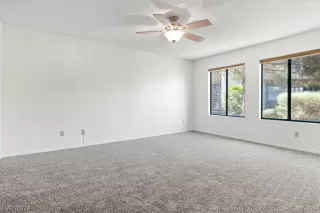 Photo #6: 2415318 Listing