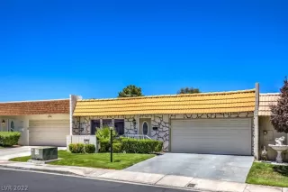 Photo #1: 2415330 Listing