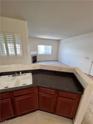 Photo #6: 2415341 Listing