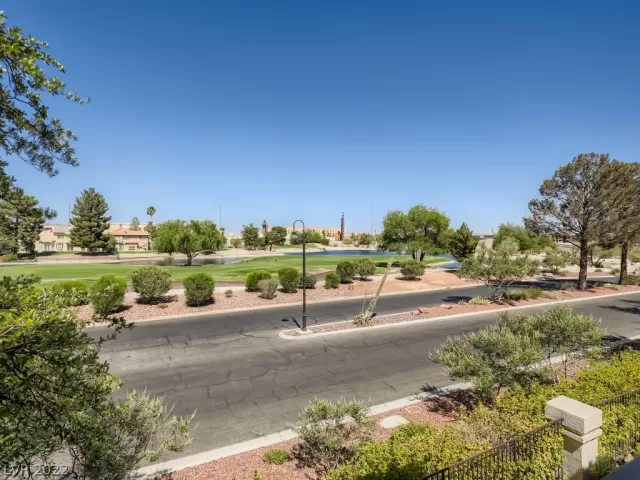 MLS: 2415368 Condo For Sale