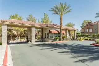 Photo #1: 2415369 Listing 