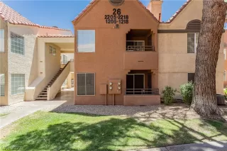 Photo #5: 2415369 Listing 