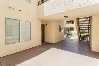 Photo #6: 2415369 Listing 