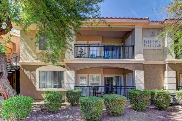 MLS: 2415370 Condo For Sale