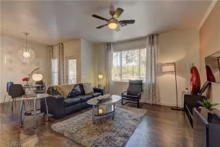 Photo #4: 2415370 Listing