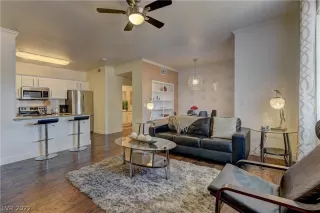 Photo #5: 2415370 Listing