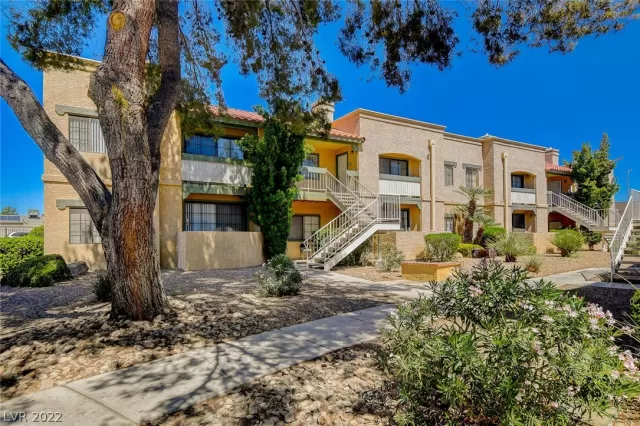 MLS: 2415415 Condo For Sale