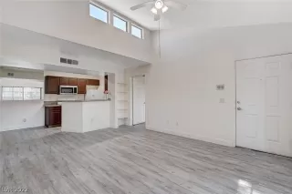 Photo #4: 2415415 Listing 
