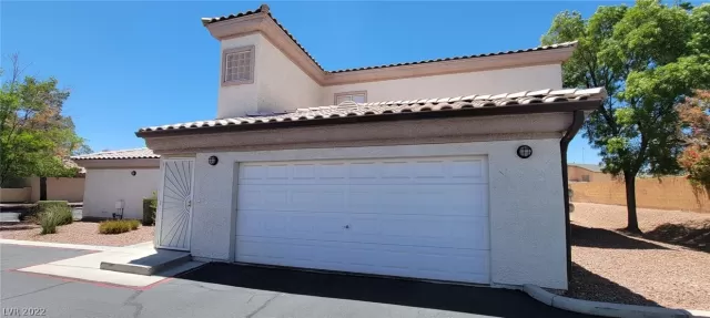 MLS: 2415437 Condo For Sale