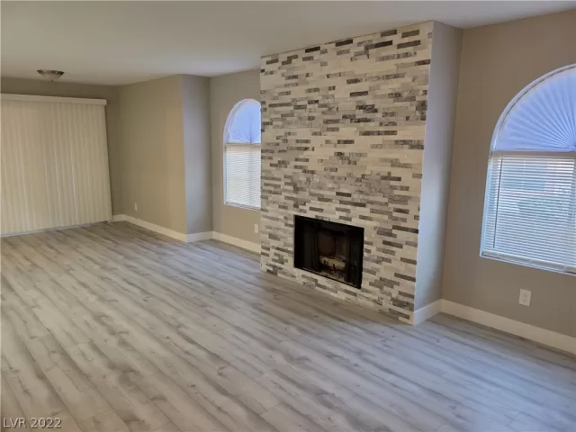 MLS: 2415438 Condo For Sale