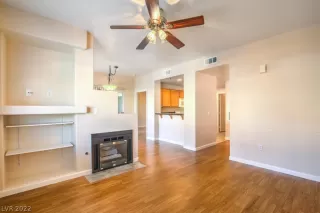 Photo #6: 2415461 Listing