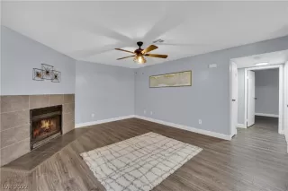 Photo #6: 2415478 Listing 