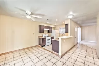 Photo #4: 2415482 Listing 