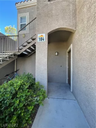 Photo #2: 2415521 Listing 